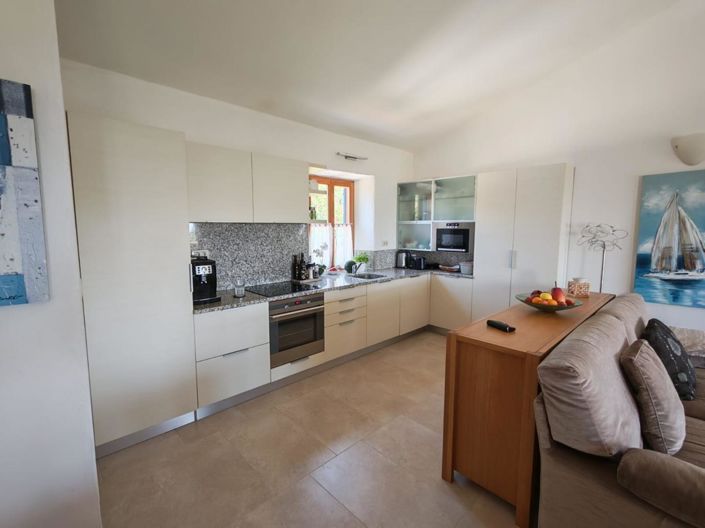Image No.12-3 Bed Property for sale
