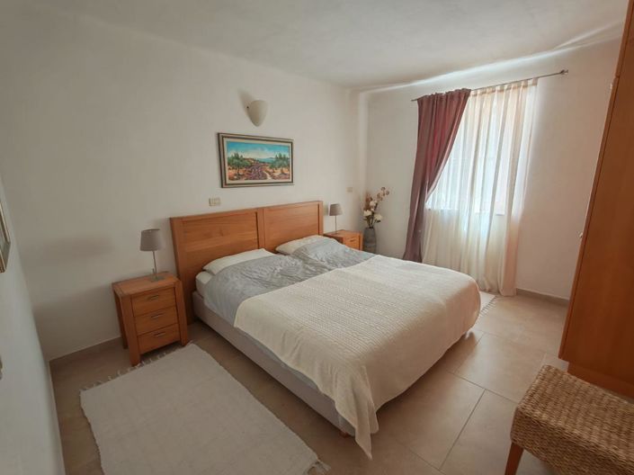 Image No.18-3 Bed Property for sale