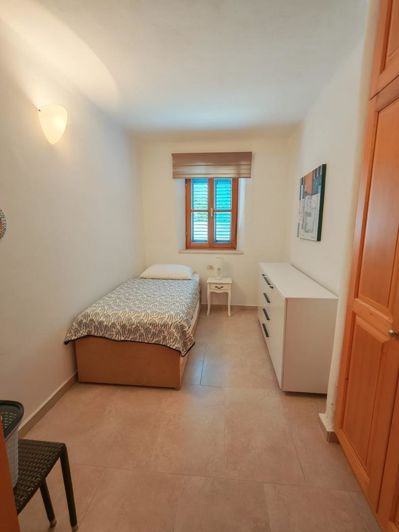 Image No.21-3 Bed Property for sale