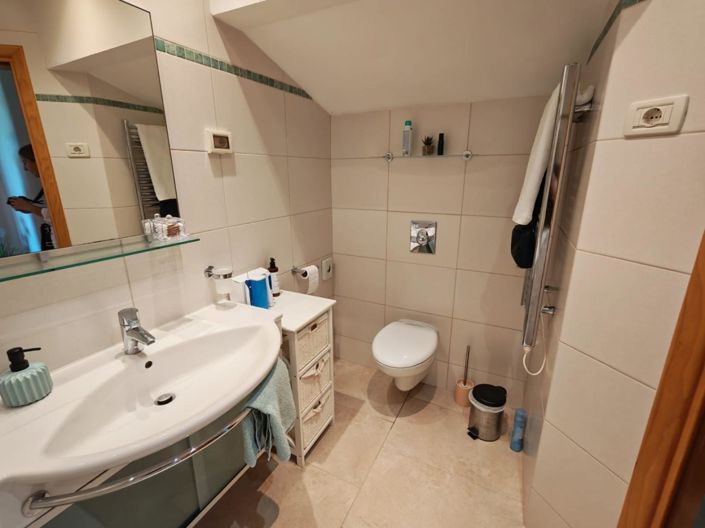 Image No.24-3 Bed Property for sale