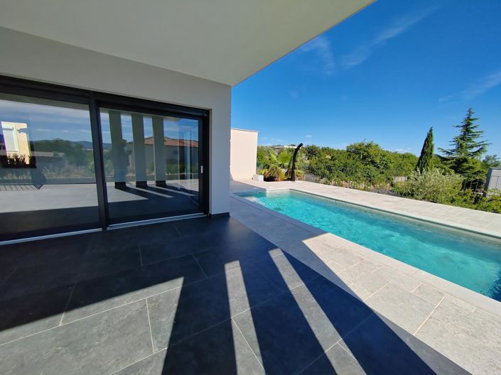 Image No.23-4 Bed Property for sale
