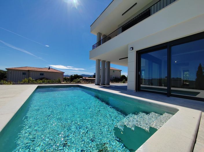 Image No.3-4 Bed Property for sale