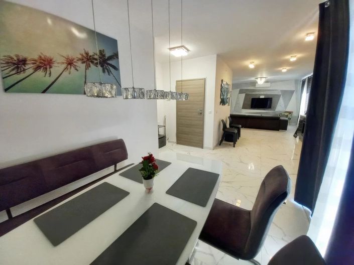 Image No.19-Propriété de 7 chambres à vendre à Makarska
