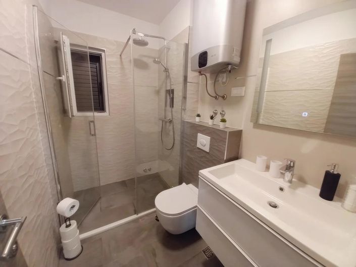 Image No.21-Propriété de 7 chambres à vendre à Makarska