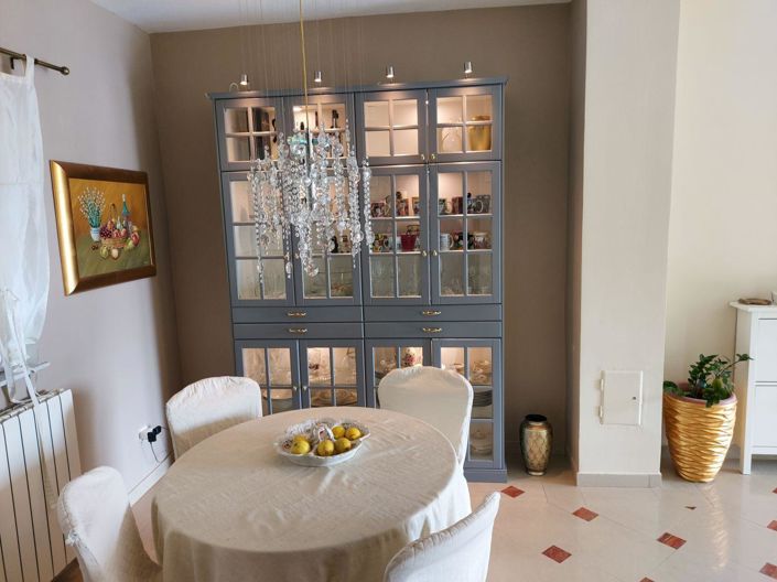 Image No.17-6 Bed Property for sale