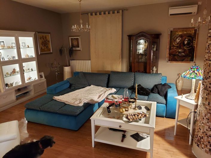 Image No.25-6 Bed Property for sale