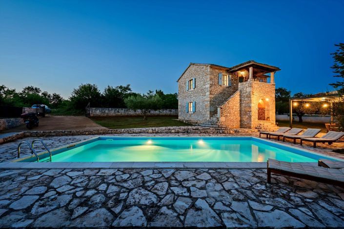 Image No.2-Propriété de 3 chambres à vendre à Sveti Lovrec