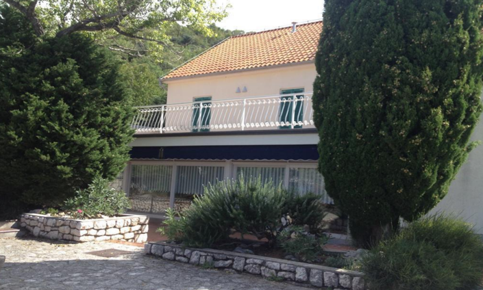 Image No.3-Propriété de 12 chambres à vendre à Senj