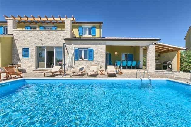 Image No.2-Propriété de 5 chambres à vendre à Žminj