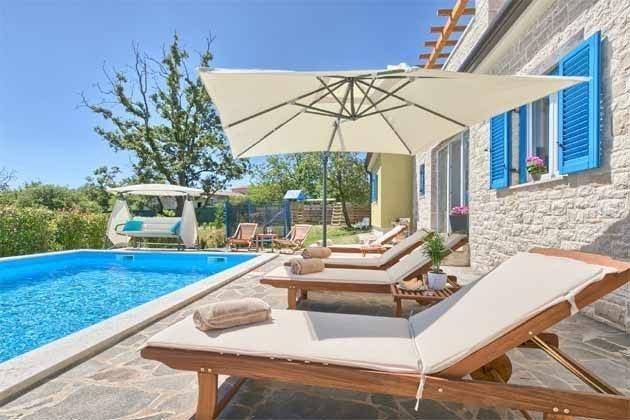 Image No.4-Propriété de 5 chambres à vendre à Žminj