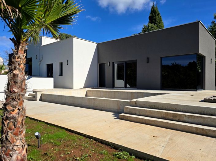 Image No.6-2 Bed Property for sale