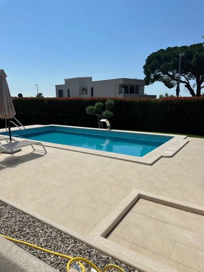 Image No.19-3 Bed Property for sale