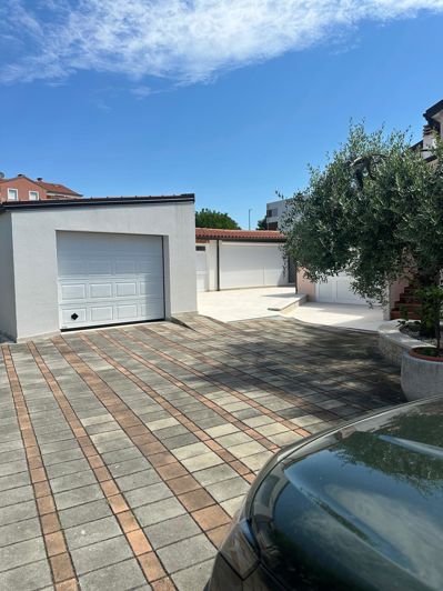 Image No.20-3 Bed Property for sale