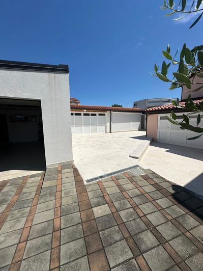 Image No.23-3 Bed Property for sale