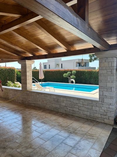Image No.3-3 Bed Property for sale