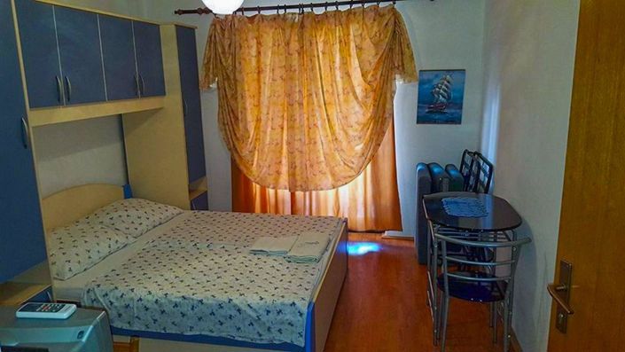 Image No.14-5 Bed Property for sale