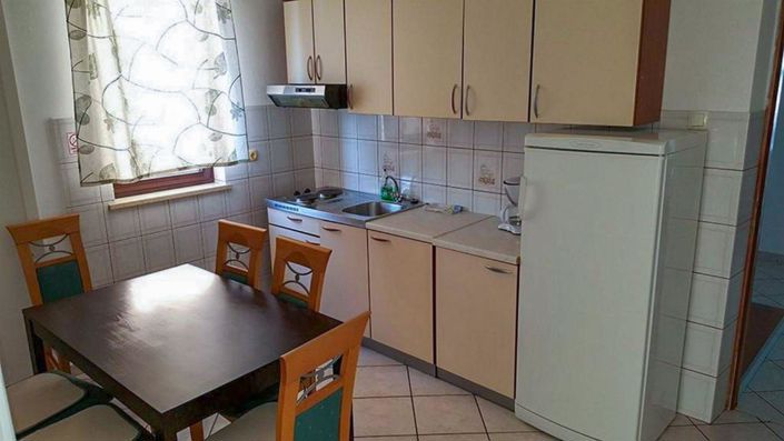 Image No.20-5 Bed Property for sale