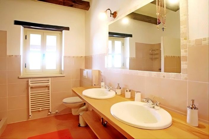 Image No.17-3 Bed Property for sale