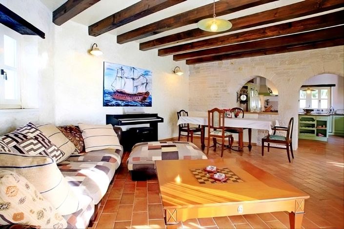 Image No.8-3 Bed Property for sale