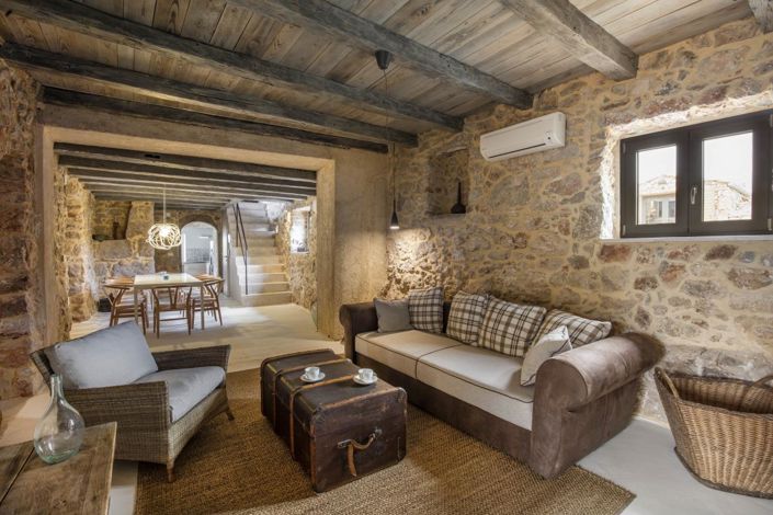 Image No.16-5 Bed Property for sale