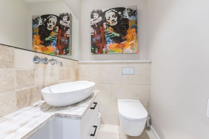 Image No.14-3 Bed Property for sale