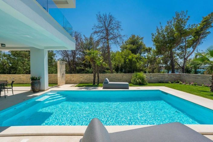 Image No.6-3 Bed Property for sale
