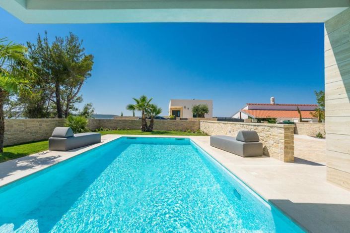 Image No.7-3 Bed Property for sale