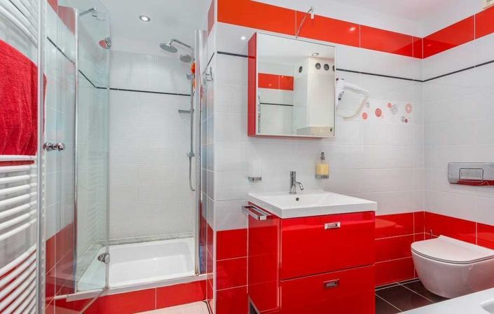 Image No.15-6 Bed Property for sale