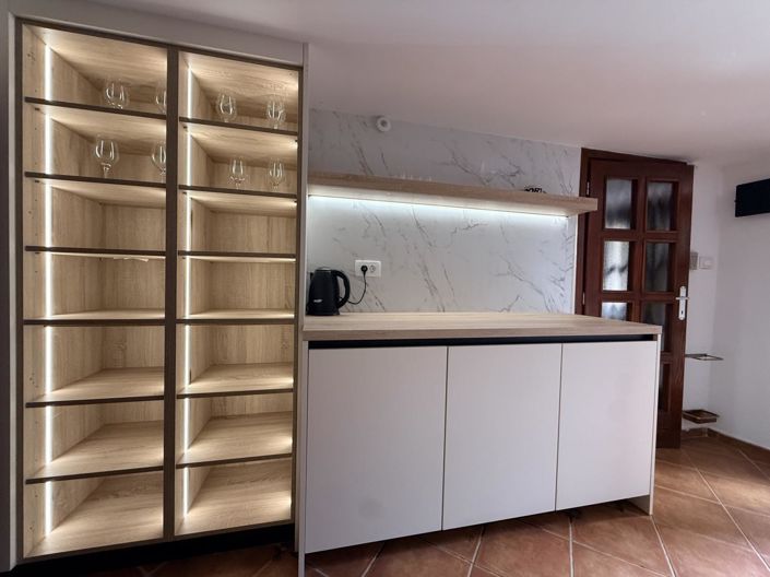 Image No.5-Propriété de 6 chambres à vendre à Dobrinj