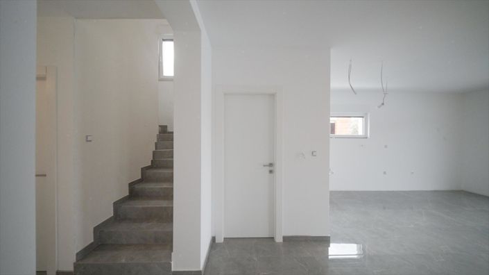 Image No.14-Propriété de 4 chambres à vendre à Buje