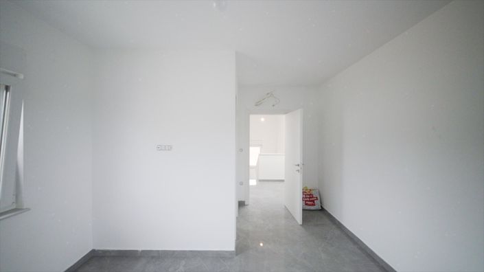 Image No.17-Propriété de 4 chambres à vendre à Buje