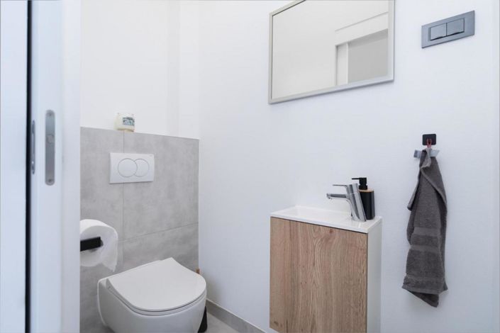 Image No.6-3 Bed Property for sale