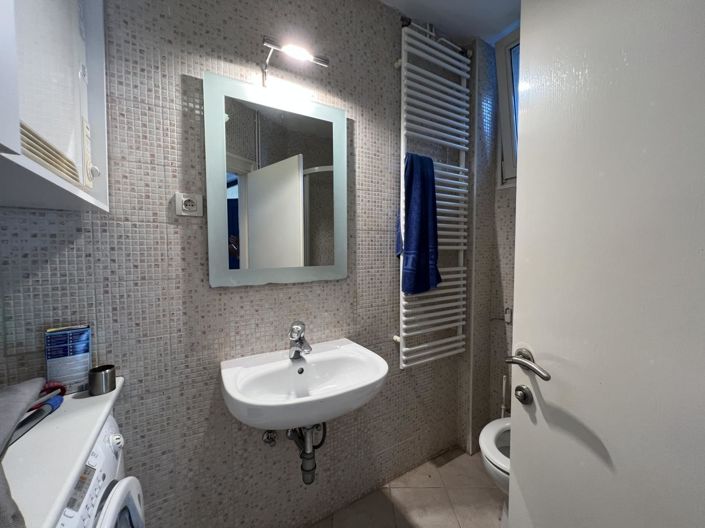Image No.24-5 Bed Property for sale