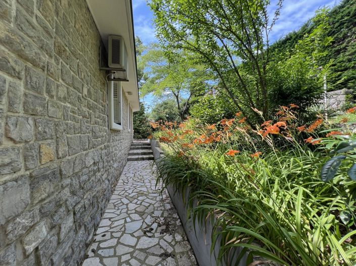 Image No.4-5 Bed Property for sale