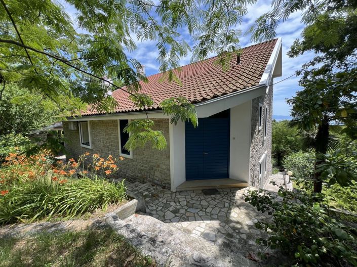 Image No.6-5 Bed Property for sale