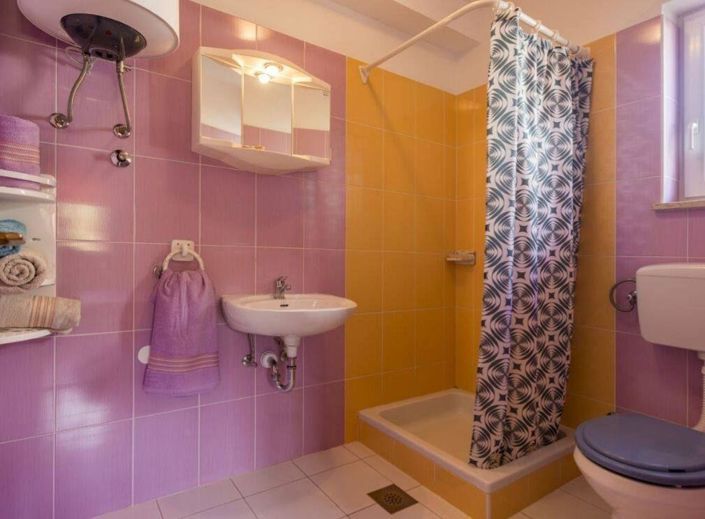 Image No.12-Propriété de 9 chambres à vendre à Žminj
