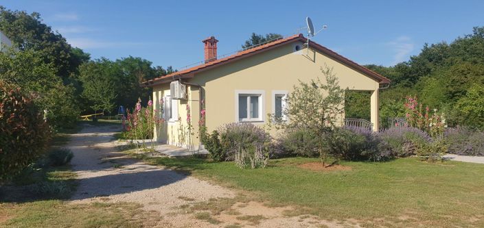 Image No.19-Propriété de 9 chambres à vendre à Žminj