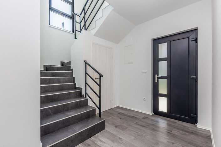 Image No.14-4 Bed Property for sale