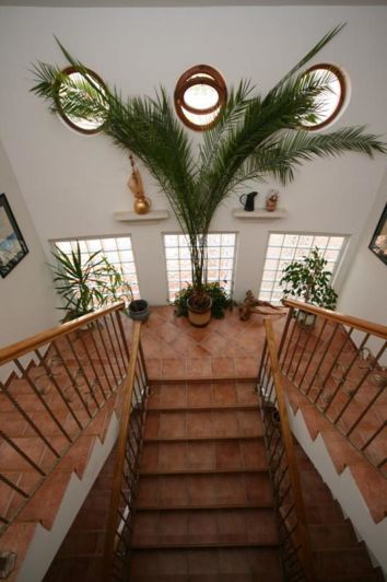Image No.17-11 Bed Property for sale