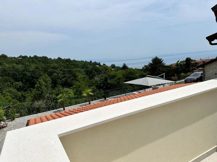 Image No.3-4 Bed Property for sale