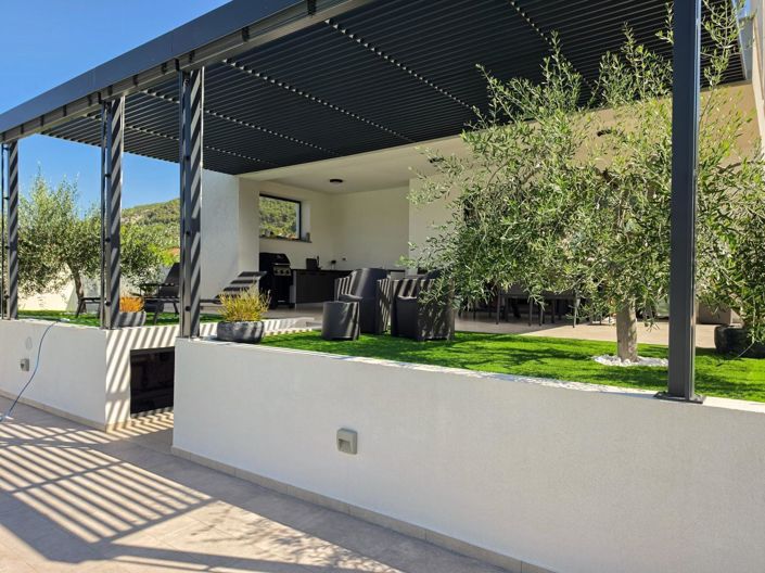 Image No.15-3 Bed Property for sale