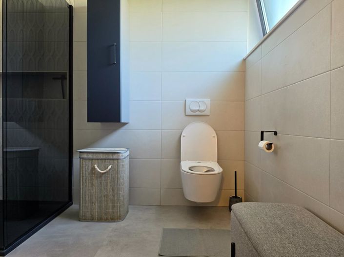 Image No.25-3 Bed Property for sale