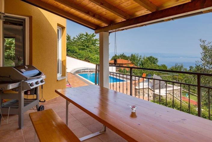 Image No.15-5 Bed Property for sale