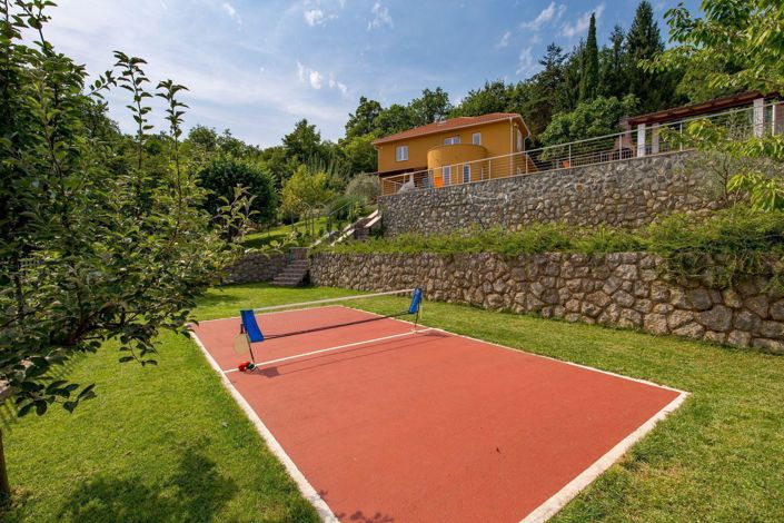 Image No.17-5 Bed Property for sale
