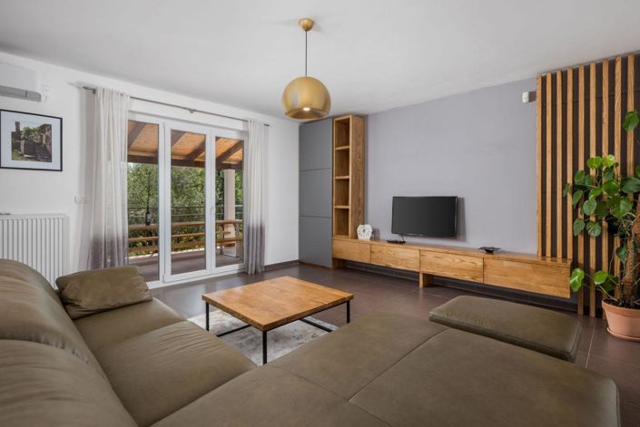 Image No.21-5 Bed Property for sale