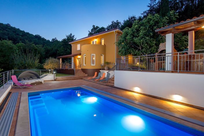 Image No.4-5 Bed Property for sale