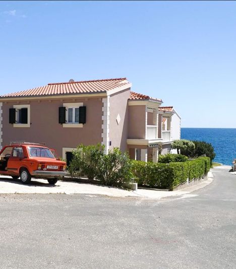 Image No.5-5 Bed Property for sale