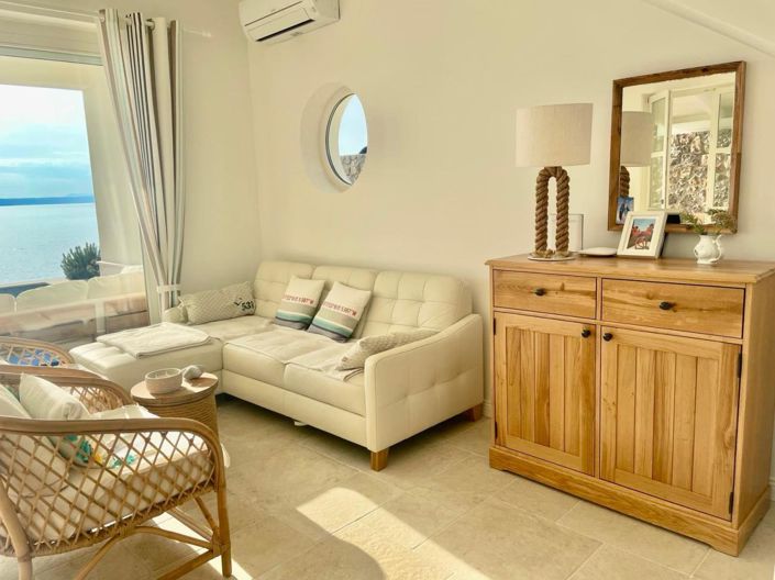 Image No.12-3 Bed Property for sale