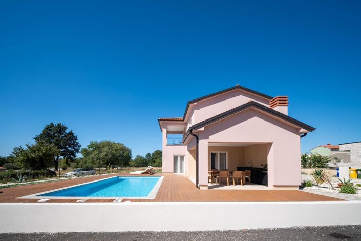 Image No.2-Propriété de 3 chambres à vendre à Žminj