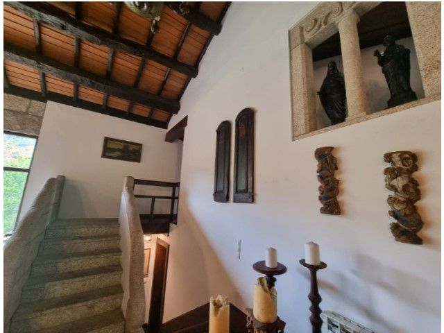 Image No.10-9 Bed House for sale